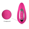  . Elegante y sofisticado vibrador estimulador recargable con 7 intensidades de vibración. Además incluye un botón sensible a la presión que controla la vibración. . 