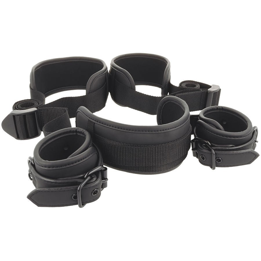 Posición piernas abiertas con esposas - FetishSubmissive - Kits para BDSM (4)