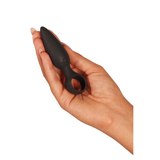 50 Sombras de Grey Fabricado en sedosa silicona con una forma flexible pero firme. De punta estrecha que poco a poco se va ensanchando gradualmente. Plug Anal Grey