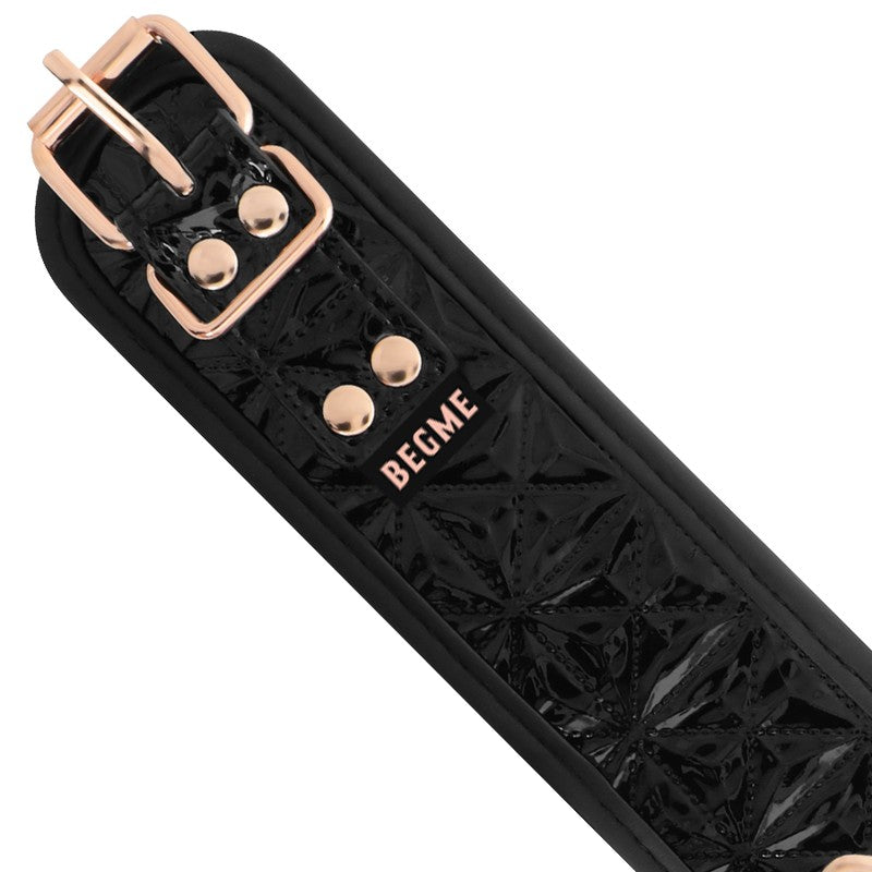 Collar negro cuero vegano 4