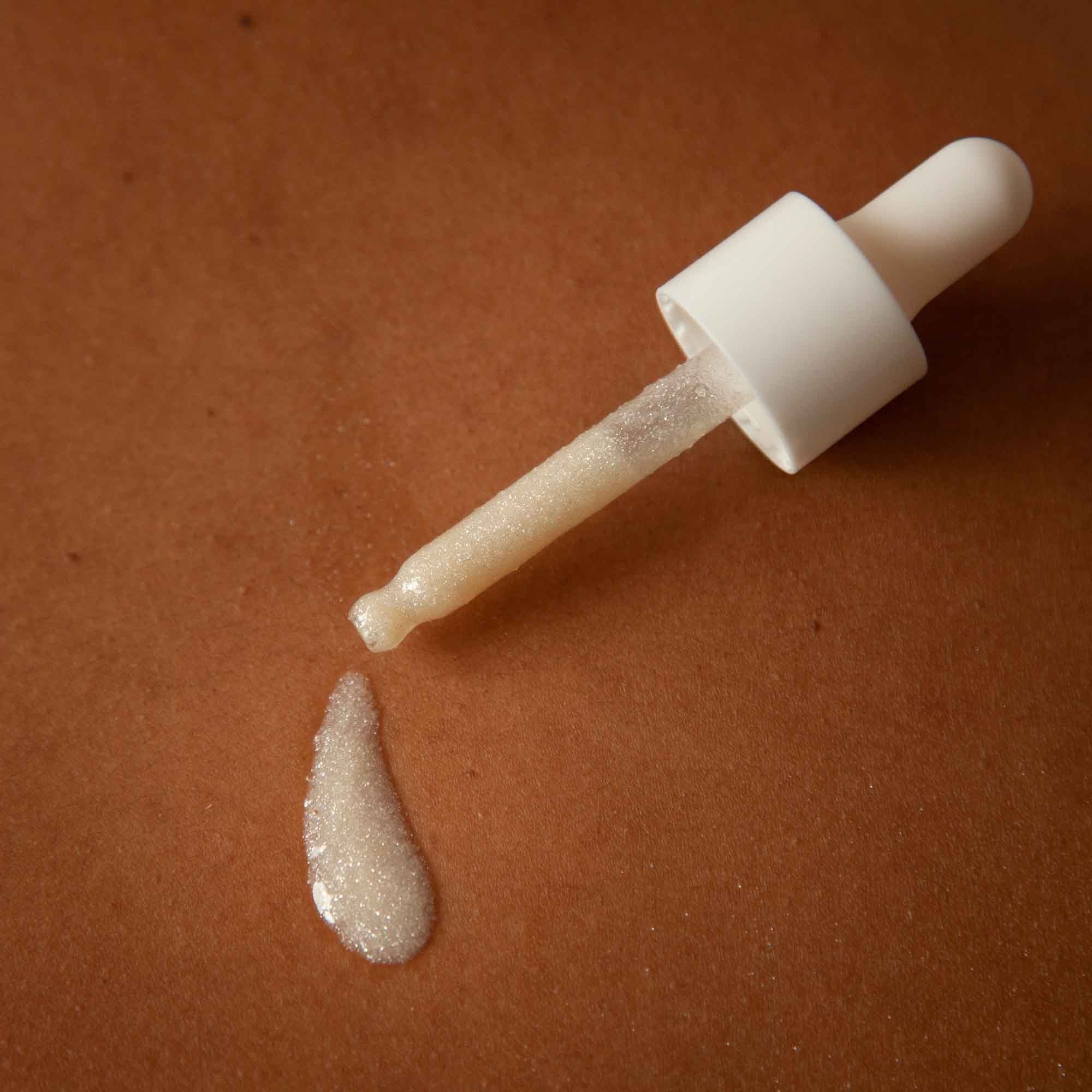 Slow Sex Shimmer Iluminador 30 ml - Bijoux Indiscrets - Aceite para masajes eróticos (5)