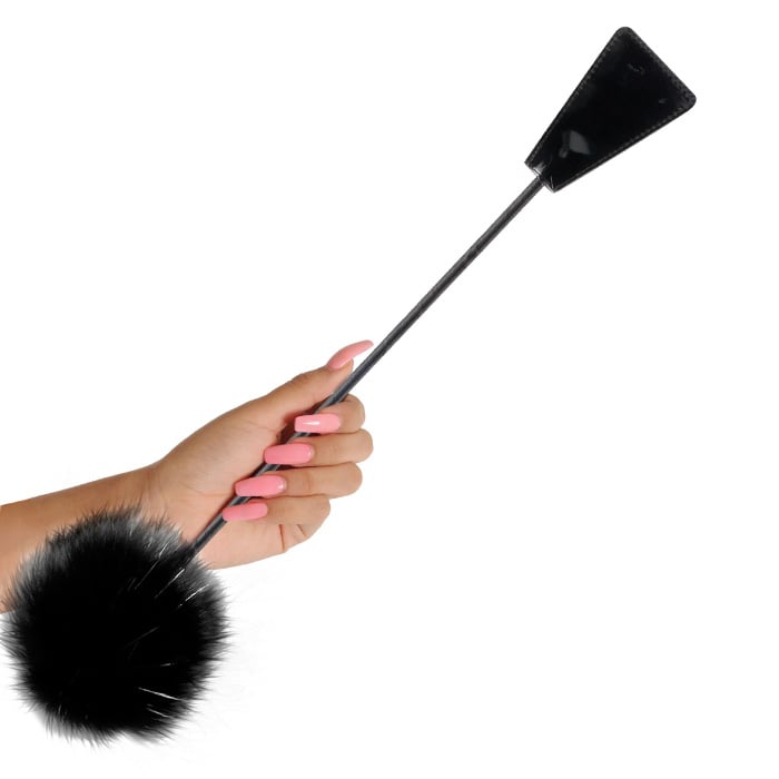 Fusta con pluma negra - FetishFantasy - Fustas y látigos